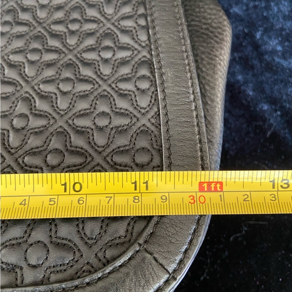 Tory Burch Black Quilted Leather Bryant Shoulder Bag - Picture 14 of 16